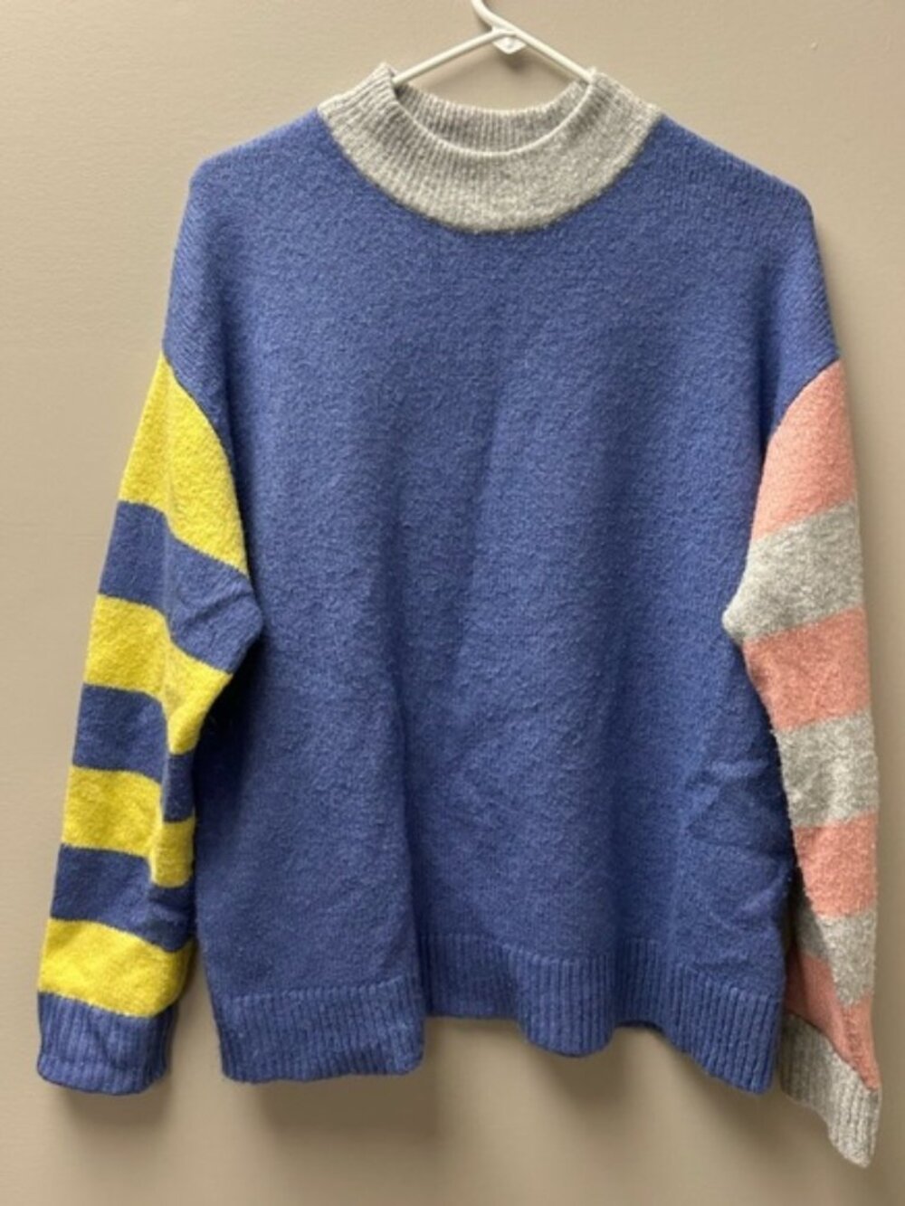 Reitman’s Women’s Colour Blocking Knit Sweater